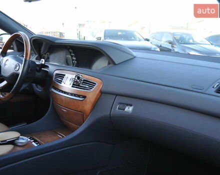 Мерседес ЦЛ-клас 2007 у Києві на Automoto.ua Сірий Мерседес ЦЛ-клас, об'ємом двигуна 5.44 л та пробігом 175 тис. км за 23500 $, фото 36 на Automoto.ua