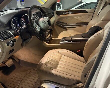 Белый Мерседес ЦЛ, объемом двигателя 3 л и пробегом 235 тыс. км за 23500 $, фото 7 на Automoto.ua