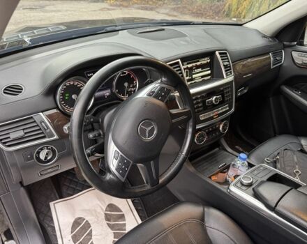 Мерседес ЦЛ 2014 в Днепре (Днепропетровске) на Automoto.ua Черный Мерседес ЦЛ, объемом двигателя 3 л и пробегом 213 тыс. км за 31497 $, фото 4 на Automoto.ua