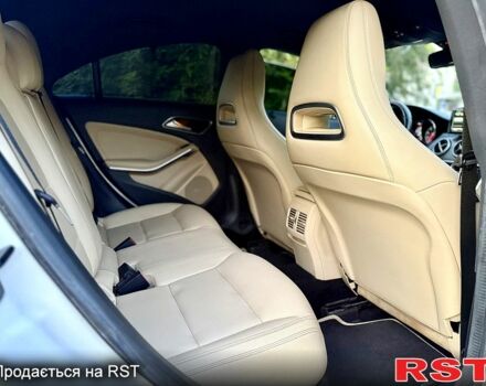 Білий Мерседес ЦЛА-клас, об'ємом двигуна 2 л та пробігом 230 тис. км за 12600 $, фото 8 на Automoto.ua