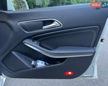 Белый Мерседес ЦЛА-класс, объемом двигателя 2.14 л и пробегом 195 тыс. км за 17300 $, фото 19 на Automoto.ua