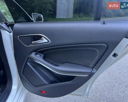 Белый Мерседес ЦЛА-класс, объемом двигателя 2.14 л и пробегом 195 тыс. км за 17300 $, фото 24 на Automoto.ua