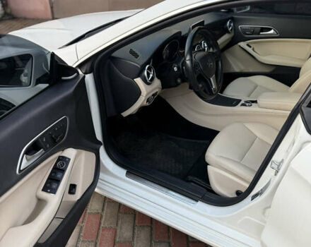 Белый Мерседес ЦЛА-класс, объемом двигателя 1.99 л и пробегом 150 тыс. км за 17500 $, фото 6 на Automoto.ua