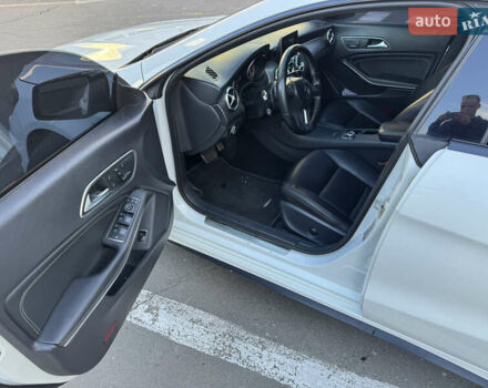 Білий Мерседес ЦЛА-клас, об'ємом двигуна 1.99 л та пробігом 160 тис. км за 15500 $, фото 10 на Automoto.ua