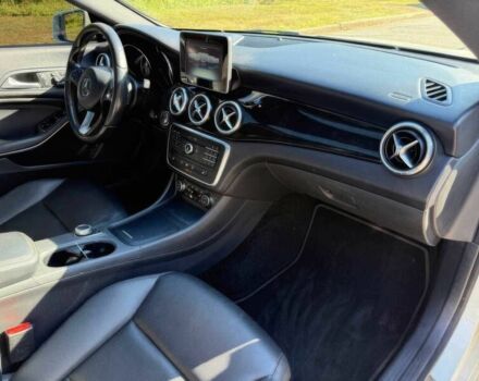 Мерседес ЦЛА-клас 2015 у Черкасах на Automoto.ua Білий Мерседес ЦЛА-клас, об'ємом двигуна 2 л та пробігом 71 тис. км за 11900 $, фото 8 на Automoto.ua