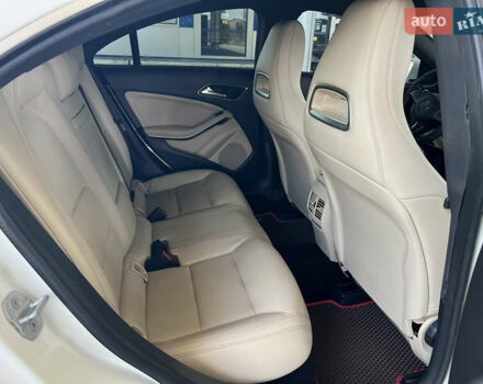 Білий Мерседес ЦЛА-клас, об'ємом двигуна 2 л та пробігом 185 тис. км за 16500 $, фото 16 на Automoto.ua