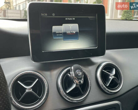 Білий Мерседес ЦЛА-клас, об'ємом двигуна 2 л та пробігом 96 тис. км за 17450 $, фото 76 на Automoto.ua