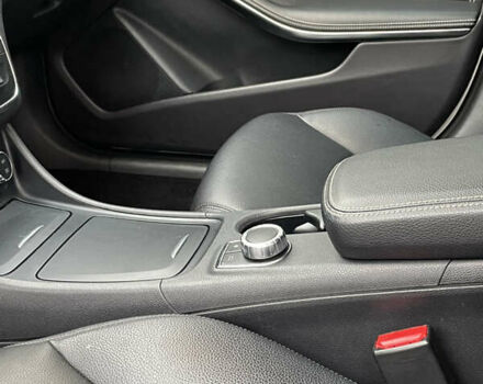 Білий Мерседес ЦЛА-клас, об'ємом двигуна 2 л та пробігом 96 тис. км за 17450 $, фото 79 на Automoto.ua