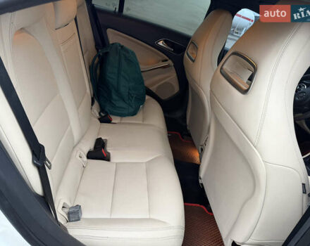 Білий Мерседес ЦЛА-клас, об'ємом двигуна 2 л та пробігом 185 тис. км за 16500 $, фото 3 на Automoto.ua