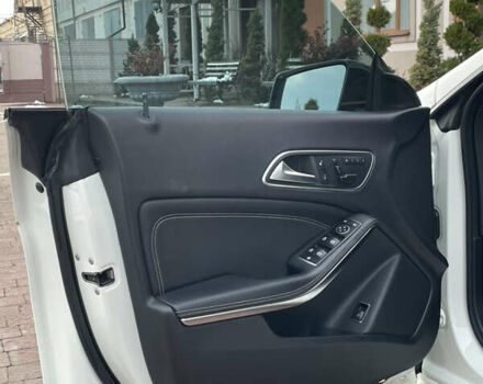 Білий Мерседес ЦЛА-клас, об'ємом двигуна 2 л та пробігом 96 тис. км за 17450 $, фото 66 на Automoto.ua