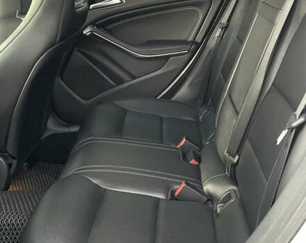 Білий Мерседес ЦЛА-клас, об'ємом двигуна 2 л та пробігом 96 тис. км за 17450 $, фото 85 на Automoto.ua