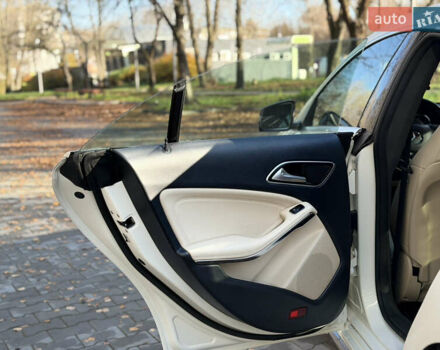 Білий Мерседес ЦЛА-клас, об'ємом двигуна 1.99 л та пробігом 119 тис. км за 16999 $, фото 19 на Automoto.ua