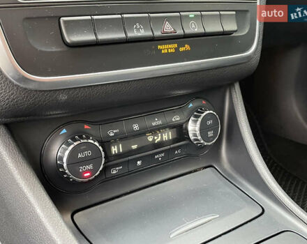 Білий Мерседес ЦЛА-клас, об'ємом двигуна 2 л та пробігом 96 тис. км за 17450 $, фото 78 на Automoto.ua