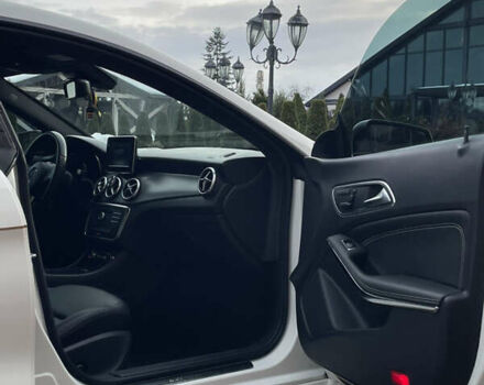 Білий Мерседес ЦЛА-клас, об'ємом двигуна 2 л та пробігом 96 тис. км за 17450 $, фото 87 на Automoto.ua