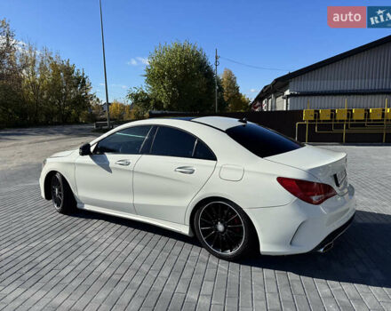Белый Мерседес ЦЛА-класс, объемом двигателя 1.99 л и пробегом 177 тыс. км за 13500 $, фото 3 на Automoto.ua