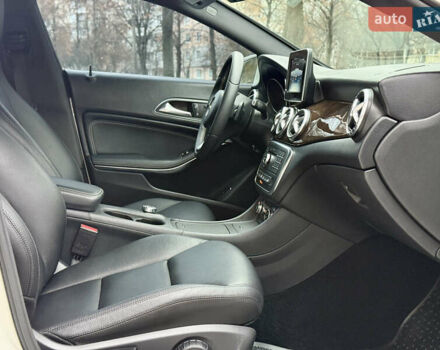 Білий Мерседес ЦЛА-клас, об'ємом двигуна 2 л та пробігом 232 тис. км за 13950 $, фото 40 на Automoto.ua