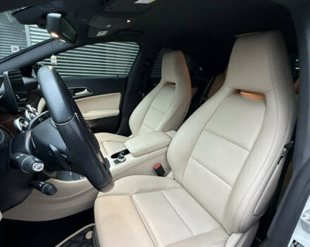 Белый Мерседес ЦЛА-класс, объемом двигателя 2 л и пробегом 73 тыс. км за 18900 $, фото 18 на Automoto.ua