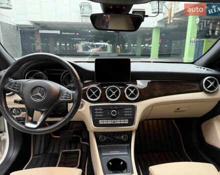 Белый Мерседес ЦЛА-класс, объемом двигателя 2 л и пробегом 73 тыс. км за 18900 $, фото 7 на Automoto.ua