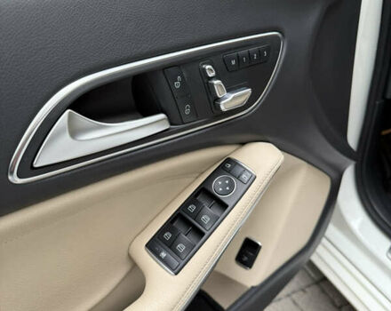 Белый Мерседес ЦЛА-класс, объемом двигателя 2 л и пробегом 73 тыс. км за 18900 $, фото 19 на Automoto.ua