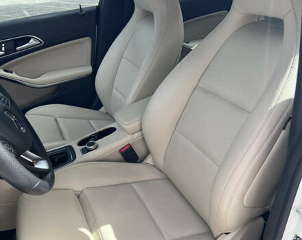 Белый Мерседес ЦЛА-класс, объемом двигателя 1.99 л и пробегом 74 тыс. км за 20000 $, фото 6 на Automoto.ua