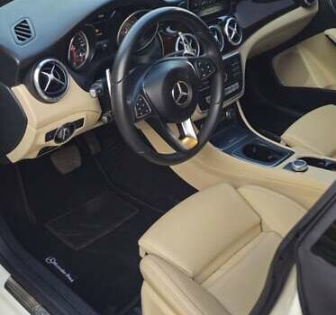 Білий Мерседес ЦЛА-клас, об'ємом двигуна 1.99 л та пробігом 122 тис. км за 16999 $, фото 13 на Automoto.ua