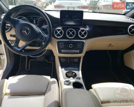 Белый Мерседес ЦЛА-класс, объемом двигателя 1.99 л и пробегом 167 тыс. км за 22000 $, фото 2 на Automoto.ua