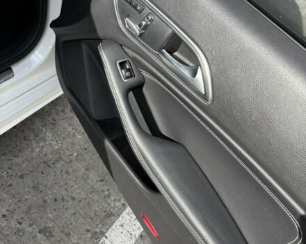 Белый Мерседес ЦЛА-класс, объемом двигателя 1.99 л и пробегом 97 тыс. км за 21000 $, фото 15 на Automoto.ua