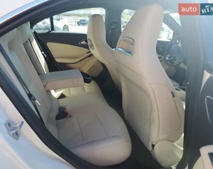 Белый Мерседес ЦЛА-класс, объемом двигателя 1.99 л и пробегом 96 тыс. км за 3900 $, фото 9 на Automoto.ua