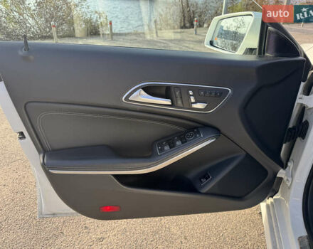 Белый Мерседес ЦЛА-класс, объемом двигателя 1.99 л и пробегом 79 тыс. км за 19700 $, фото 27 на Automoto.ua