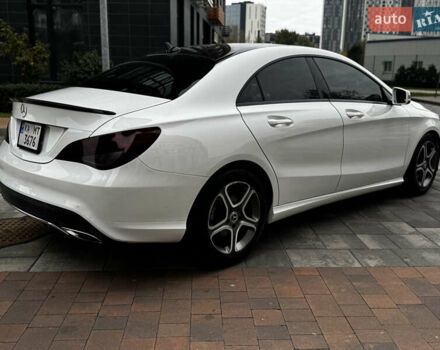 Белый Мерседес ЦЛА-класс, объемом двигателя 2 л и пробегом 95 тыс. км за 17800 $, фото 4 на Automoto.ua