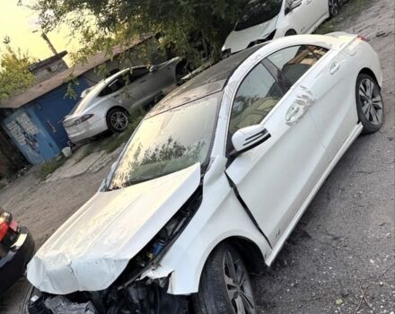 Белый Мерседес ЦЛА-класс, объемом двигателя 2 л и пробегом 160 тыс. км за 7500 $, фото 2 на Automoto.ua