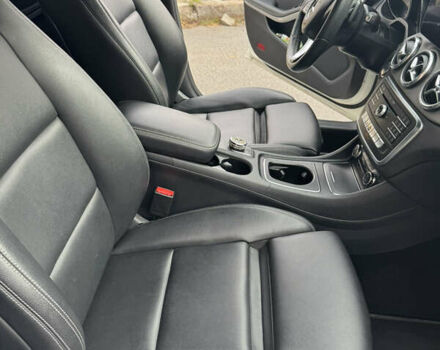 Белый Мерседес ЦЛА-класс, объемом двигателя 1.99 л и пробегом 105 тыс. км за 19900 $, фото 17 на Automoto.ua