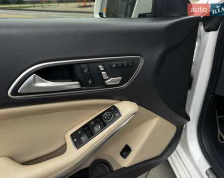 Белый Мерседес ЦЛА-класс, объемом двигателя 2 л и пробегом 95 тыс. км за 17800 $, фото 8 на Automoto.ua