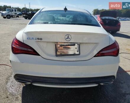 Белый Мерседес ЦЛА-класс, объемом двигателя 1.99 л и пробегом 96 тыс. км за 3900 $, фото 5 на Automoto.ua