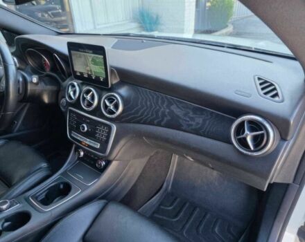 Белый Мерседес ЦЛА-класс, объемом двигателя 2 л и пробегом 31 тыс. км за 14200 $, фото 7 на Automoto.ua