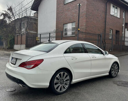 Белый Мерседес ЦЛА-класс, объемом двигателя 1.99 л и пробегом 105 тыс. км за 19900 $, фото 2 на Automoto.ua