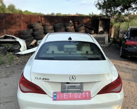Белый Мерседес ЦЛА-класс, объемом двигателя 2 л и пробегом 160 тыс. км за 7500 $, фото 1 на Automoto.ua