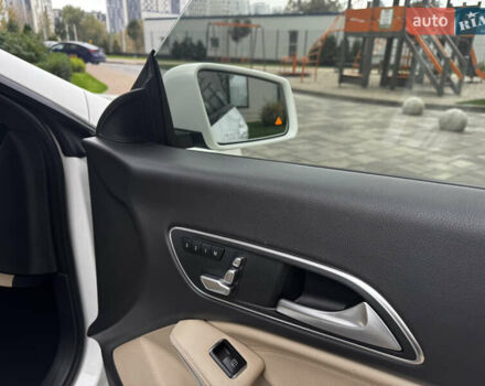 Белый Мерседес ЦЛА-класс, объемом двигателя 2 л и пробегом 95 тыс. км за 16999 $, фото 16 на Automoto.ua