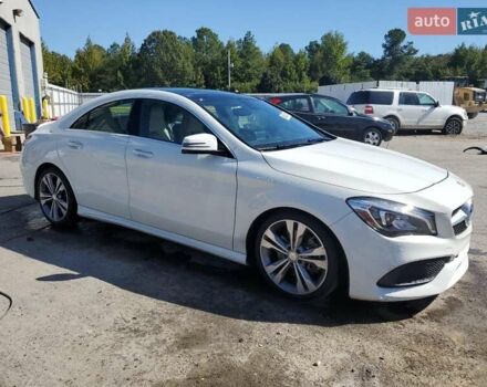 Белый Мерседес ЦЛА-класс, объемом двигателя 1.99 л и пробегом 96 тыс. км за 3900 $, фото 3 на Automoto.ua