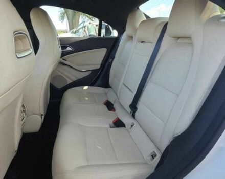 Білий Мерседес ЦЛА-клас, об'ємом двигуна 2 л та пробігом 50 тис. км за 12800 $, фото 11 на Automoto.ua