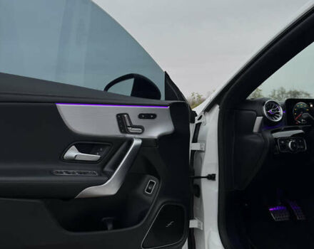 Белый Мерседес ЦЛА-класс, объемом двигателя 1.99 л и пробегом 116 тыс. км за 36000 $, фото 20 на Automoto.ua