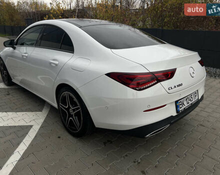 Белый Мерседес ЦЛА-класс, объемом двигателя 1.33 л и пробегом 67 тыс. км за 33000 $, фото 4 на Automoto.ua