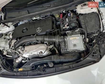Белый Мерседес ЦЛА-класс, объемом двигателя 1.99 л и пробегом 55 тыс. км за 32000 $, фото 7 на Automoto.ua