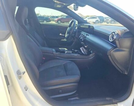 Білий Мерседес ЦЛА-клас, об'ємом двигуна 0 л та пробігом 32 тис. км за 30000 $, фото 6 на Automoto.ua