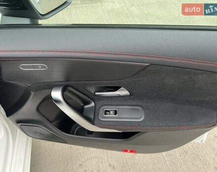 Мерседес ЦЛА-класс 2025 в Киеве на Automoto.ua Белый Мерседес ЦЛА-класс, объемом двигателя 1.95 л и пробегом 1 тыс. км за 65000 $, фото 50 на Automoto.ua