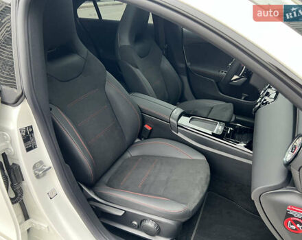 Мерседес ЦЛА-класс 2025 в Киеве на Automoto.ua Белый Мерседес ЦЛА-класс, объемом двигателя 1.95 л и пробегом 1 тыс. км за 65000 $, фото 51 на Automoto.ua