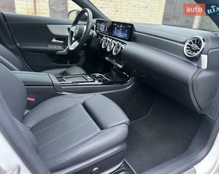 Белый Мерседес ЦЛА-класс, объемом двигателя 2 л и пробегом 22 тыс. км за 43000 $, фото 20 на Automoto.ua