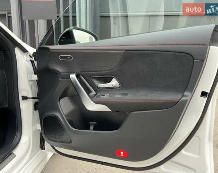 Мерседес ЦЛА-класс 2025 в Киеве на Automoto.ua Белый Мерседес ЦЛА-класс, объемом двигателя 1.95 л и пробегом 1 тыс. км за 65000 $, фото 49 на Automoto.ua