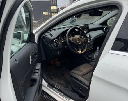 Белый Мерседес ЦЛА-класс, объемом двигателя 2.2 л и пробегом 119 тыс. км за 20500 $, фото 11 на Automoto.ua