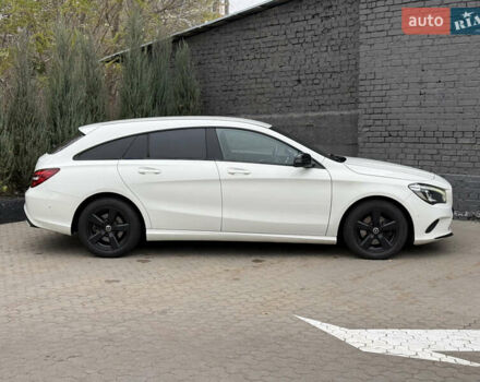 Белый Мерседес ЦЛА-класс, объемом двигателя 2.14 л и пробегом 136 тыс. км за 20500 $, фото 6 на Automoto.ua